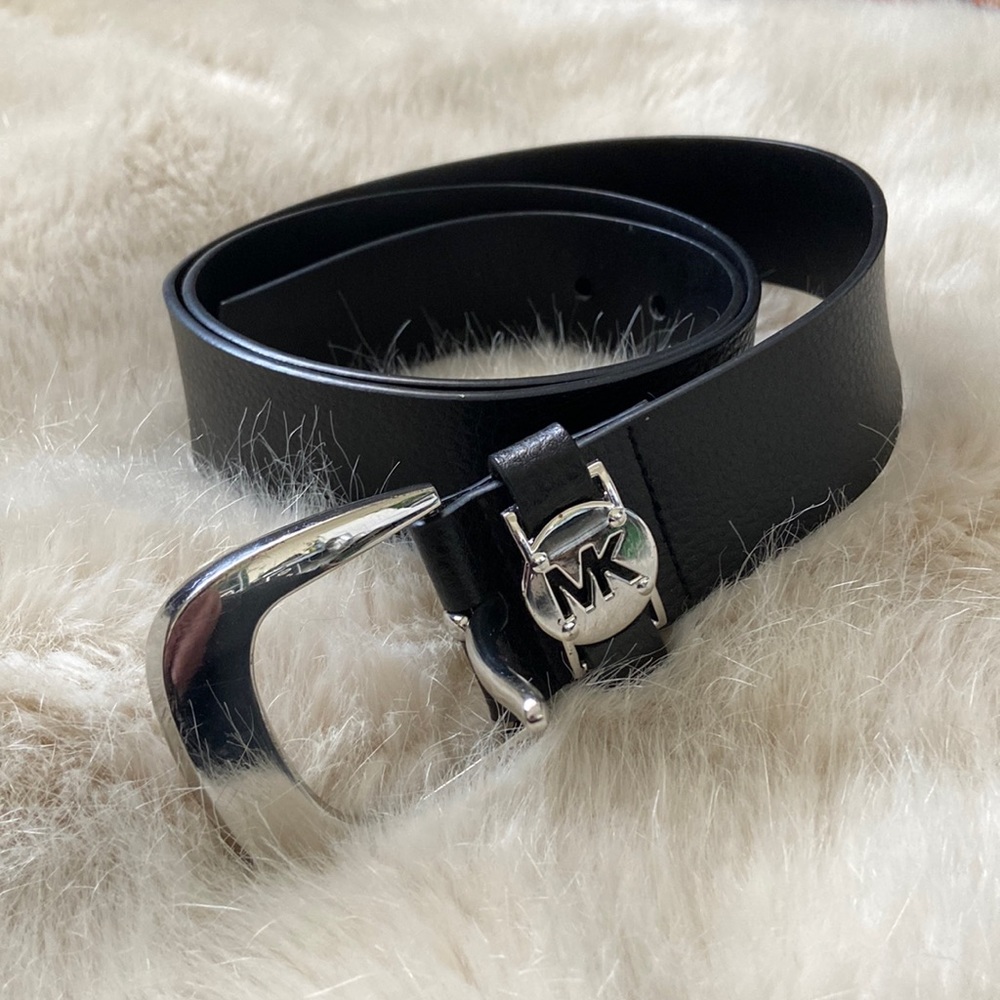 MICHAEL KORS Genuine Leather Black Belt LIKE NEW